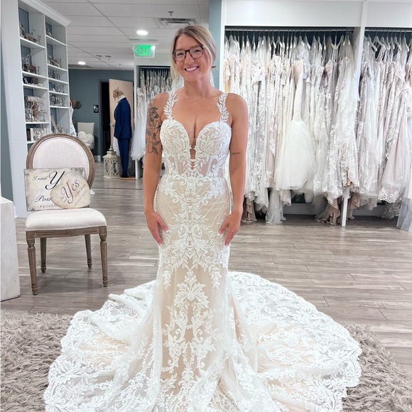 Martina Liana Dresses & Skirts - Elegant Lace Wedding Dress
